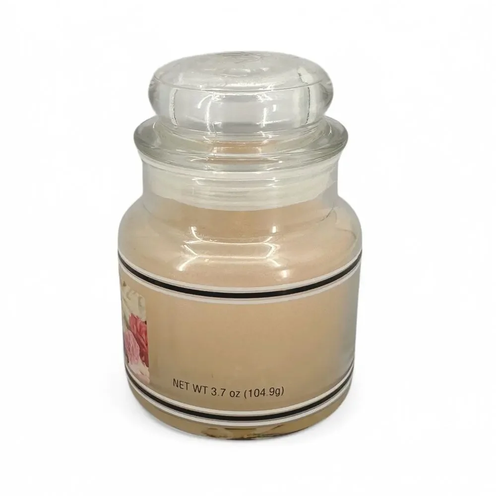 Yankee Candle Fresh Cut Roses Black Band Small Housewarmer Jar